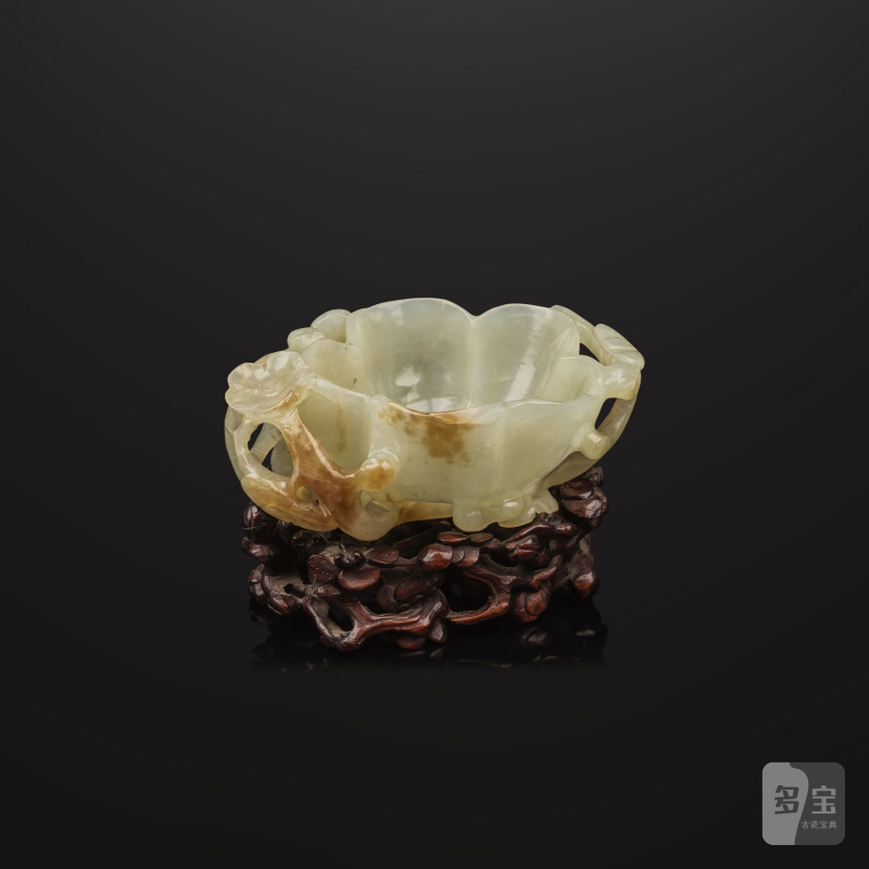 明 青白玉梅花洗 | RINCE-PINCEAUX EN JADE CÉLADON ET ROUILLE
